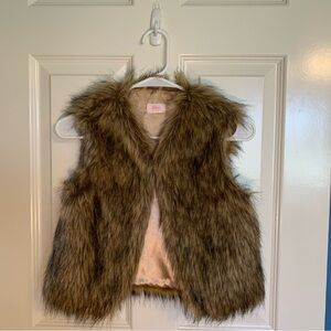 Toby & Company girls’ size medium brown faux fur sleeveless jacket